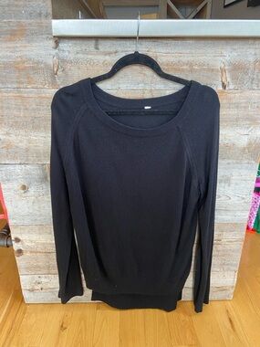Lululemon knit sweater size 4